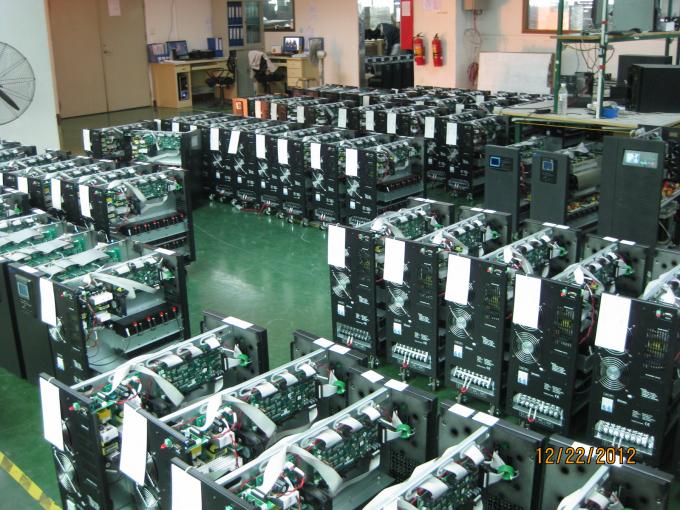 Actionnez à haute fréquence en ligne UPS 6-20KVA, excellente qualité UPS de série de château