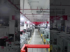 Appareil électrique à chaud échangeable en ligne sans interruption