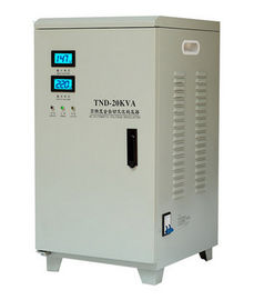 Stabilisateur automatique 5kva, C.A. de tension de série de TND 3 précision du régulateur de tension de phase haute 220v