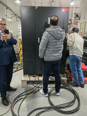 Couche conformée UPS en ligne à basse fréquence à double conversion 500-800 kVA